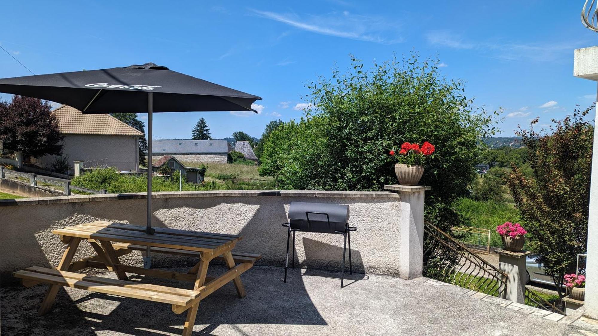 Logement A Brive Proche Centre-Ville Et Campagne - Climatisation, Wifi, Coin Exterieur Et Parking Prives Eksteriør bilde